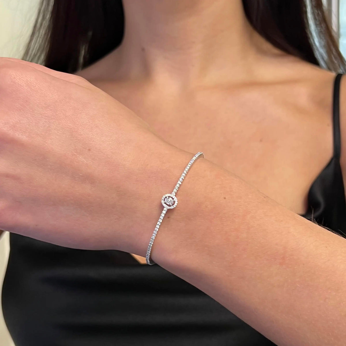 Messika Glam'Azone Skinny Armreif 18 Kt Weissgold mit Diamanten 06160-WG (Grösse M)