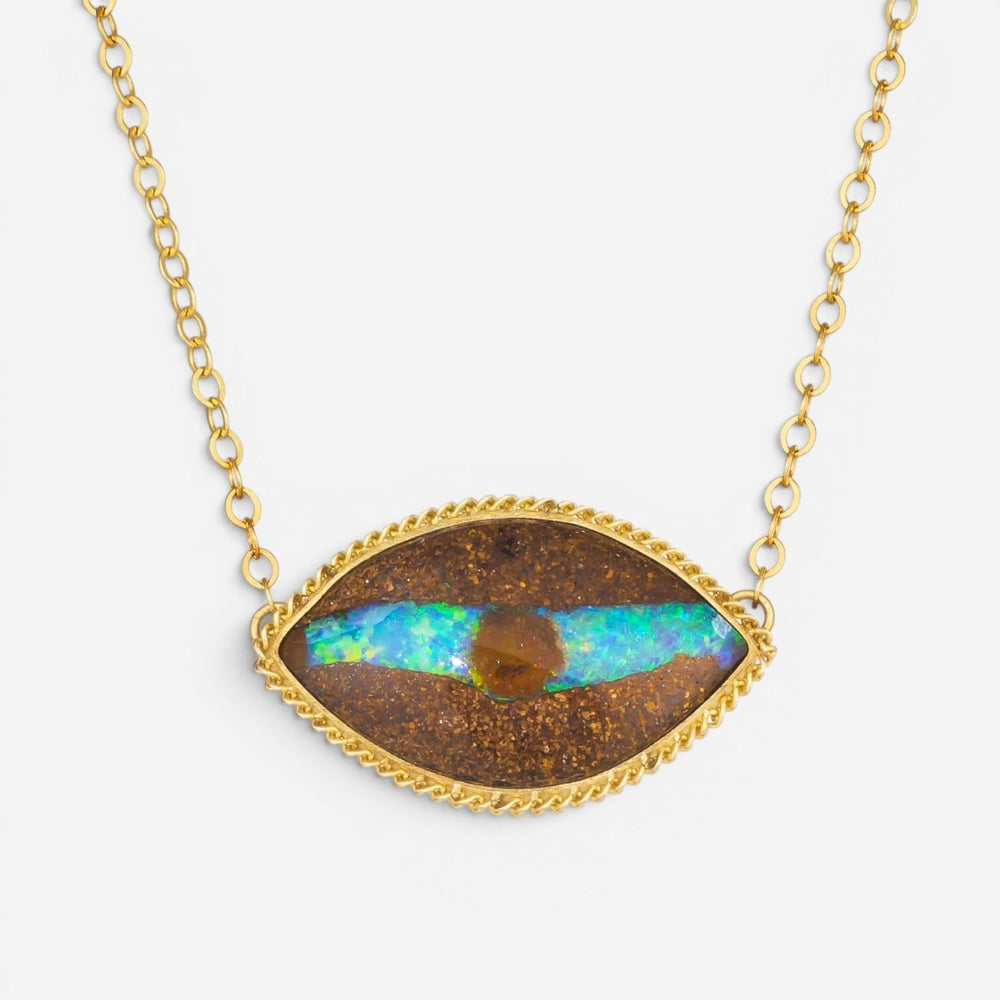 Amáli Unikat Anhänger mit Kette 18 Kt Gelbgold mit opalisiertem Holz 8,81 ct N-2977-OPW