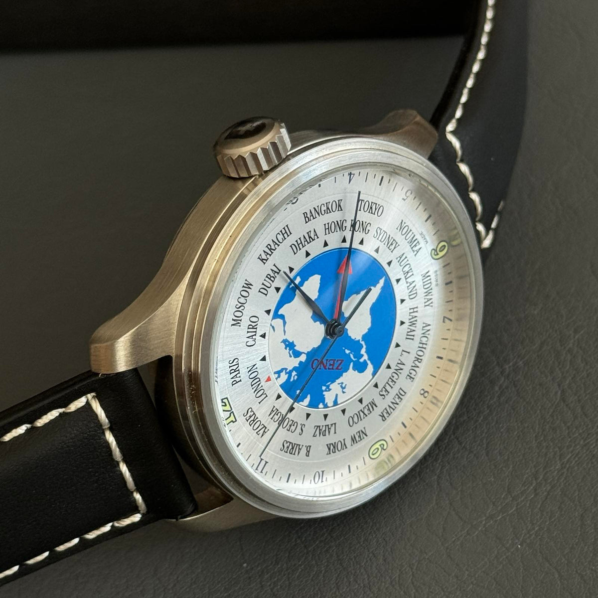 Zeno Watch OS Retro Worldtimer 2