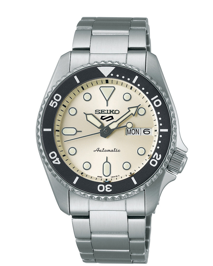 Seiko 5 Sports Automatik Day-Date Weiss