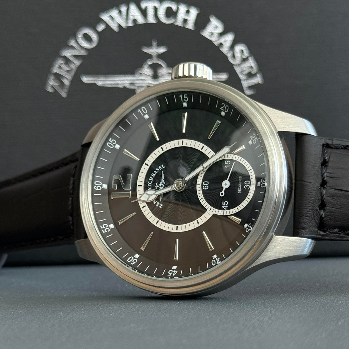 Zeno Watch Oversized Retro Pilot Winder