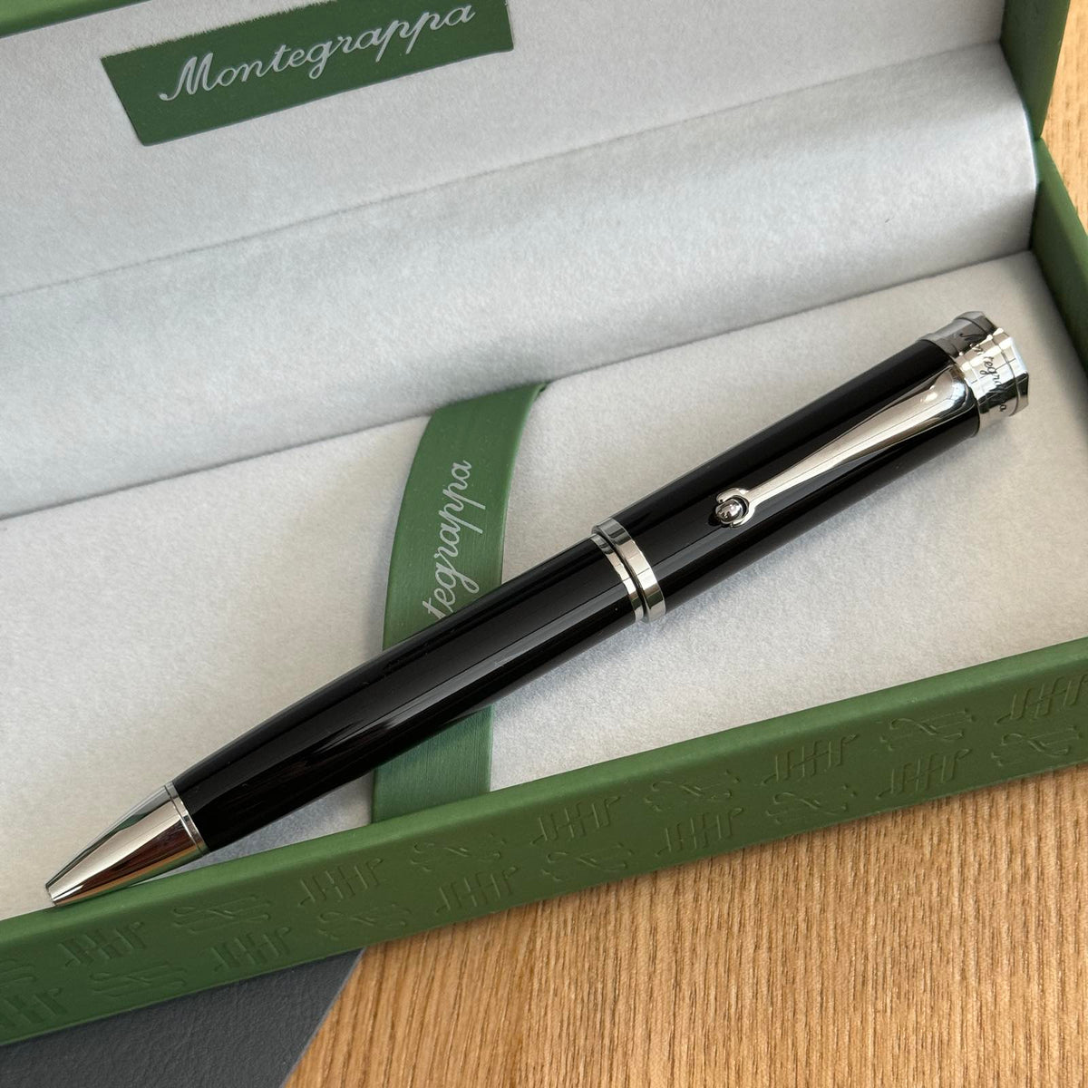 Montegrappa Ducale Schwarzer Kugelschreiber