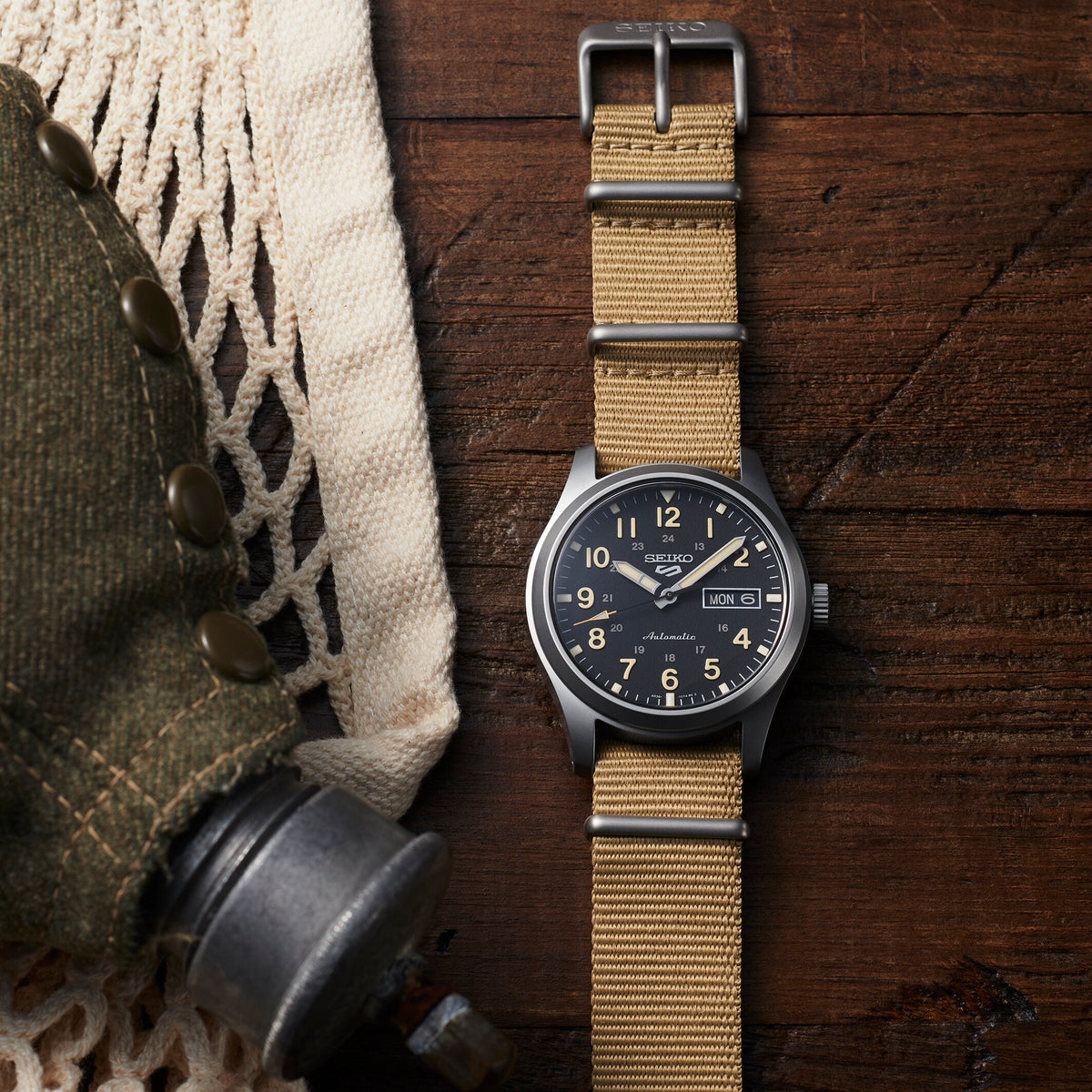 Seiko 5 Sports Automatik Day-Date Nato Beige