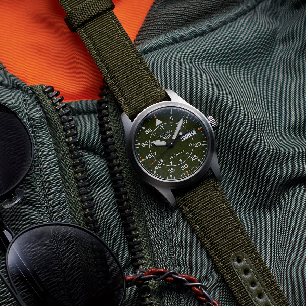 Seiko 5 Sports Automatik Day-Date Grün