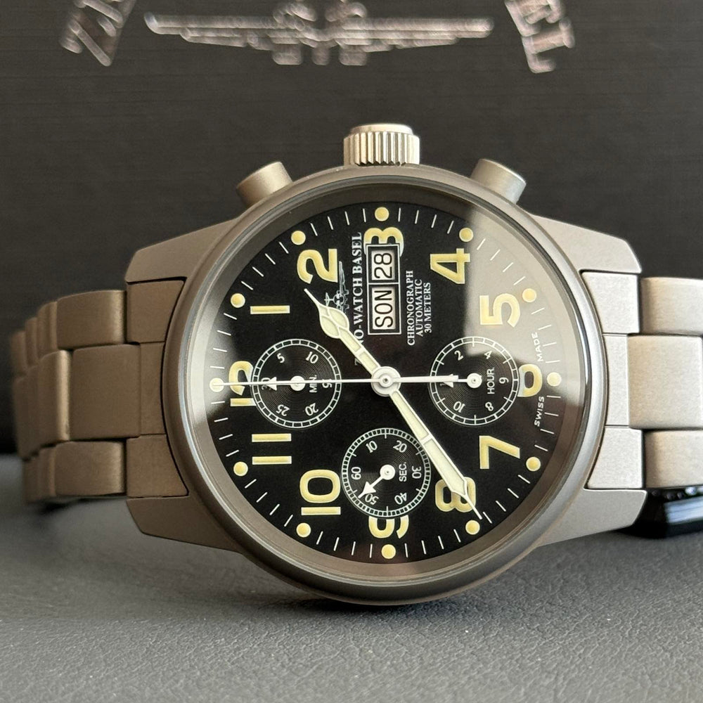 Zeno Watch Classic Chronograph Day-Date Titanium