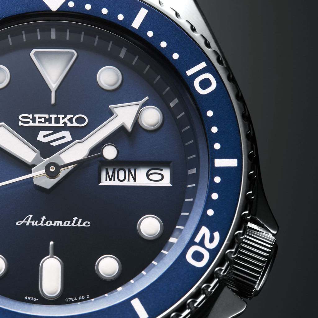 Seiko 5 Sports Automatik Day-Date